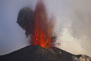 volcan de type strombolien